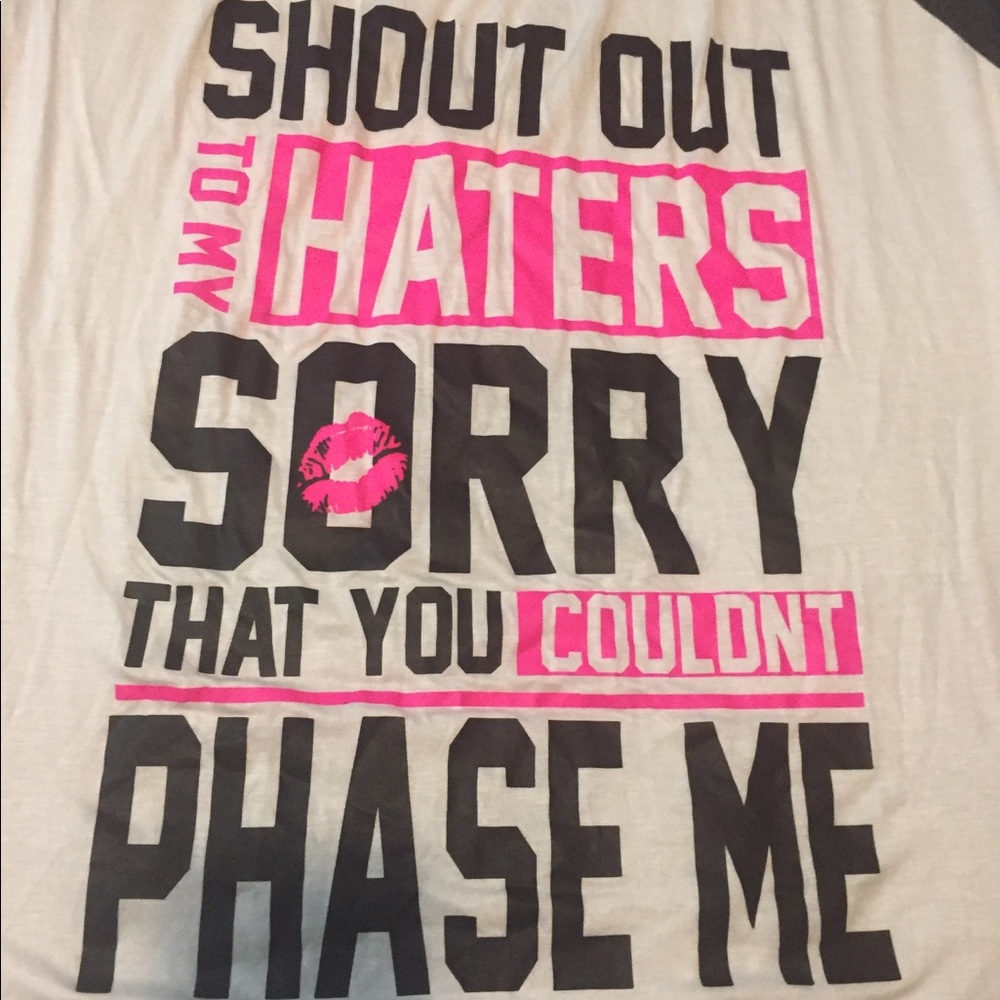 Graphic Tee 💖 - Picture 2 of 3